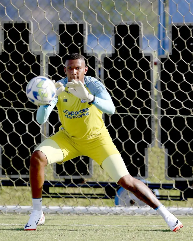 Adriel causa no Bahia – Foto: Felipe Oliveira/EC Bahia