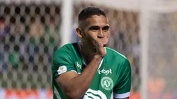 Marco Antônio comemorando seu tento contra o Tombense