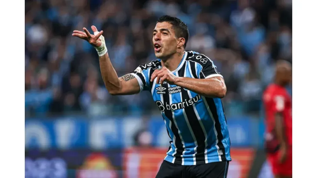 Foto: Maxi Franzoi/AGIF – Suárez em jogo do Grêmio