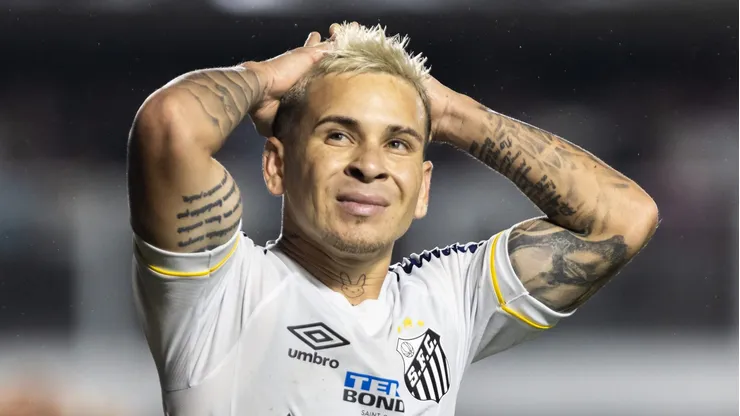 Foto: Abner Dourado/AGIF - Atacante do Santos foi assunto de Lugano.