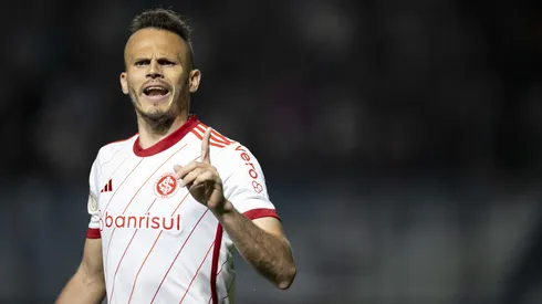 Foto: Jorge Rodrigues/AGIF - Renê: lateral será desfalque nos próximos jogos do Colorado