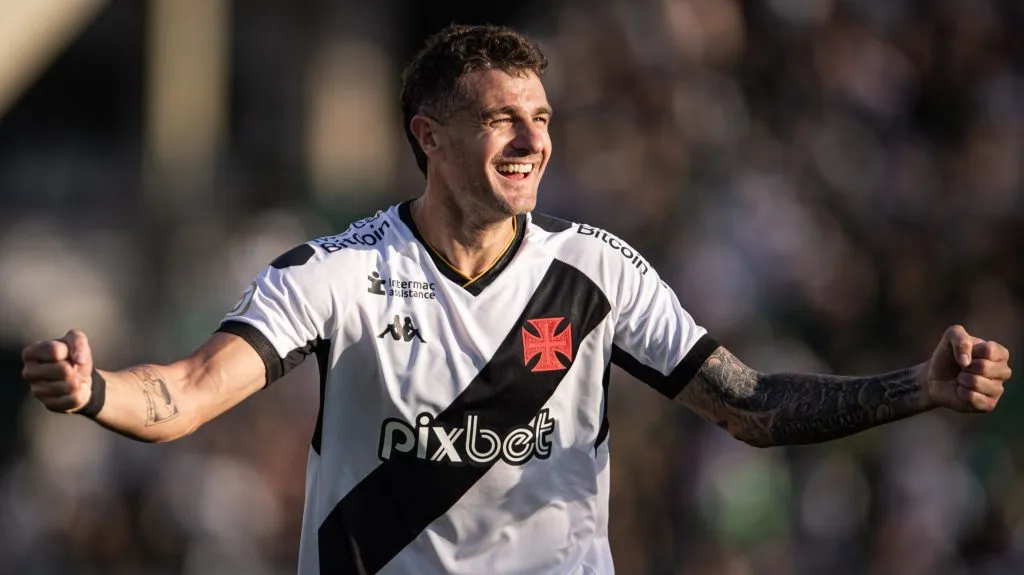 Foto: Isabela Azine/AGIF – Vegetti jogador do Vasco.