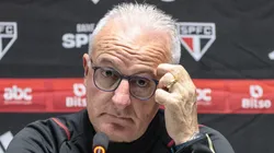Foto: Robson Mafra/AGIF - Dorival Junior tecnico do Sao Paulo durante entrevista coletiva apos a partida contra o Athletico-PR no estadio Arena da Baixada pelo campeonato Brasileiro A 2023.