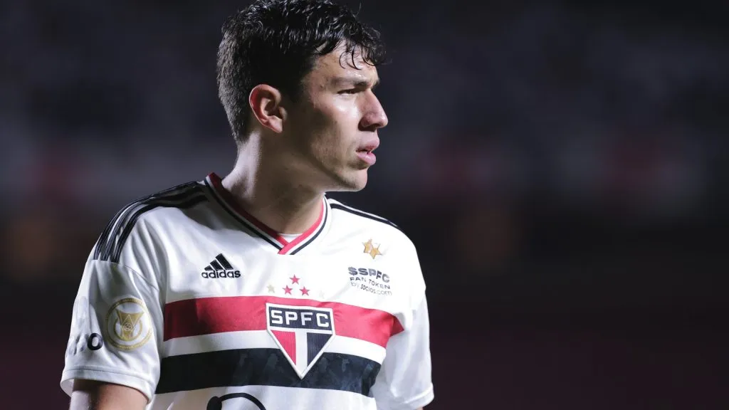 Ferraresi, zagueiro do São Paulo. Foto: Ettore Chiereguini/AGIF