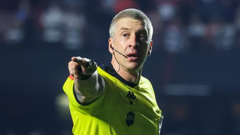 SP - Sao Paulo - 24/08/2022 - COPA DO BRASIL 2022, SAO PAULO X FLAMENGO - O arbitro Anderson Daronco durante partida entre Sao Paulo e Flamengo no estadio Morumbi pelo campeonato Copa do Brasil 2022. Foto: Marcello Zambrana/AGIF