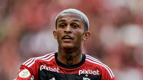 RJ - RIO DE JANEIRO - 30/09/2023 - BRASILEIRO A 2023, FLAMENGO X BAHIA - Wesley jogador do Flamengo durante partida contra o Bahia no estadio Maracana pelo campeonato Brasileiro A 2023. Foto: Thiago Ribeiro/AGIF