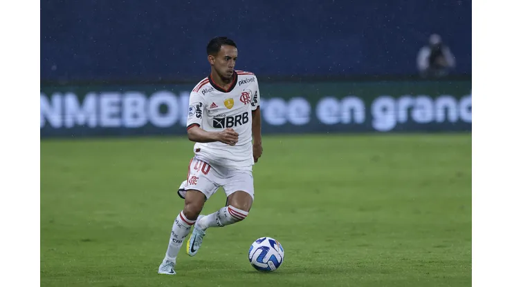 Matheus Gonçalves e +3; Flamengo terá o retorno de quatro jogadores para a próxima temporada que estão emprestados em 2023 - Photo by Franklin Jacome/Getty Images
