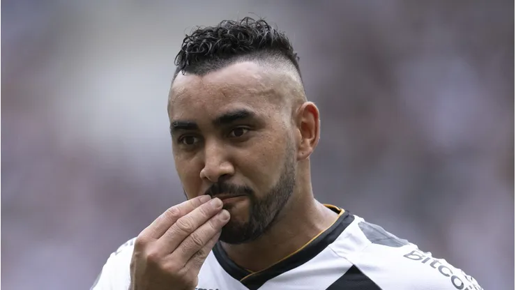 Payet vai começar de titular no jogo mais importante do Vasco em 2023 - Foto: Jorge Rodrigues/AGIF
