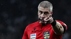 Foto: Fabio Giannelli/AGIF - Daronco foi muito criticado em Corinthians x Santos.