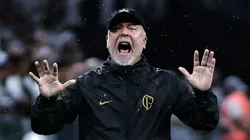 SP - SAO PAULO - 29/10/2023 - BRASILEIRO A 2023, CORINTHIANS X SANTOS - Mano Menezes tecnico do Corinthians durante partida contra o Santos no estadio Arena Corinthians pelo campeonato Brasileiro A 2023. Foto: Fabio Giannelli/AGIF