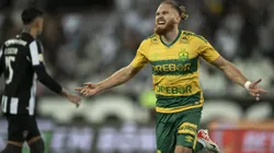 Pitta jogador do Cuiaba comemora seu gol durante partida contra o Botafogo no estadio Engenhao pelo campeonato Brasileiro A 2023. Foto: Jorge Rodrigues/AGIF