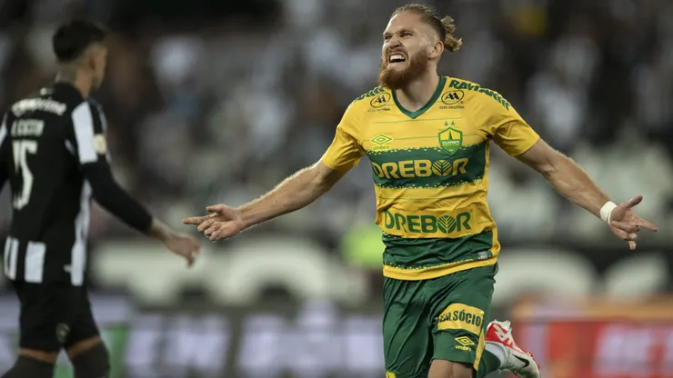 Pitta jogador do Cuiaba comemora seu gol durante partida contra o Botafogo no estadio Engenhao pelo campeonato Brasileiro A 2023. Foto: Jorge Rodrigues/AGIF
