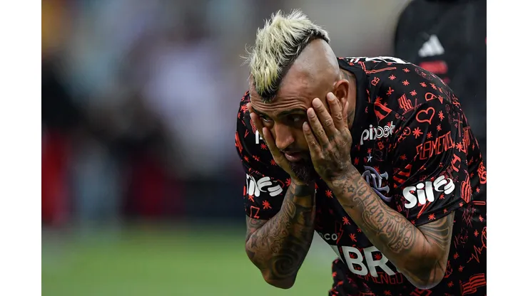 Vidal apronta em Curitiba e notícia chega voando no Flamengo - Foto: Thiago Ribeiro/AGIF