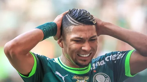 Rony jogador do Palmeiras lamenta chance perdida durante partida contra o Botafogo no estadio Arena Allianz Parque pelo campeonato BRASILEIRO A 2023. Foto: Marcello Zambrana/AGIF