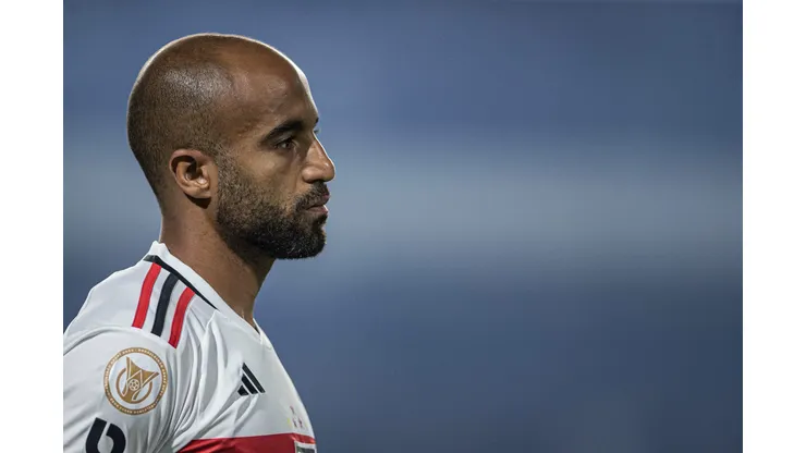 Lucas e +6; Dorival têm desfalques importantes para duelo contra o Cruzeiro - Foto: Isabela Azine/AGIF