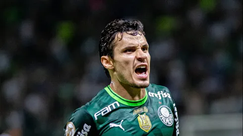 Veiga comemorando seu tento contra o Bahia