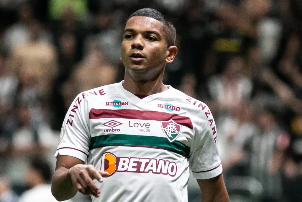 MG – BELO HORIZONTE – 28/10/2023 – BRASILEIRO A 2023, ATLETICO-MG X FLUMINENSE – David Braz jogador do Fluminense durante partida contra o Atletico-MG no estadio Arena MRV pelo campeonato Brasileiro A 2023. Foto: Fernando Moreno/AGIF