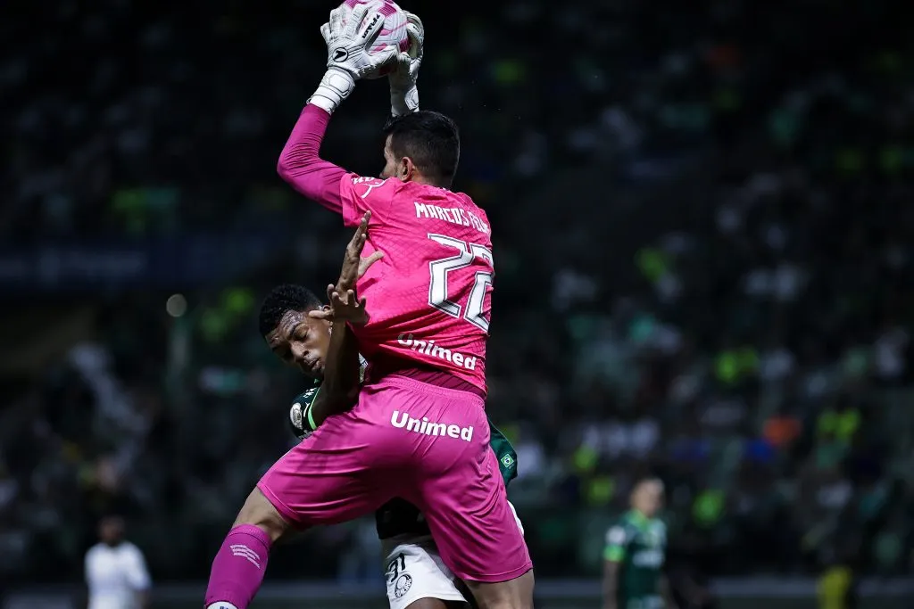 Foto: Fabio Giannelli/AGIF – Marcos Felipe goleiro do Bahia durante partida contra o Palmeiras no estadio Arena Allianz Parque pelo campeonato Brasileiro A 2023.