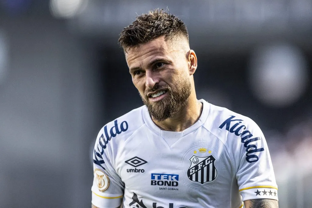 Foto: Abner Dourado/AGIF – Lucas Lima é o cobrador em muitas cobranças de faltas e escanteios