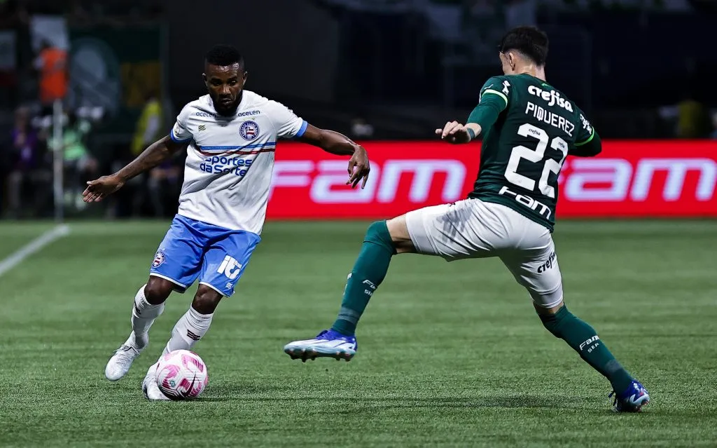 SP – SAO PAULO – 28/10/2023 – BRASILEIRO A 2023, PALMEIRAS X BAHIA – Cicinho jogador do Bahia durante partida contra o Palmeiras no estadio Arena Allianz Parque pelo campeonato Brasileiro A 2023. Foto: Fabio Giannelli/AGIF