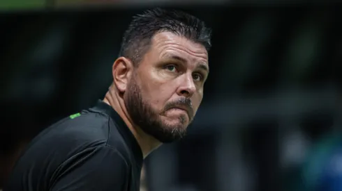 Thiago Kosloski, já foi técnico do Coritiba e hoje é auxiliar de Mano Menezes | Foto: Gilson Lobo/AGIF