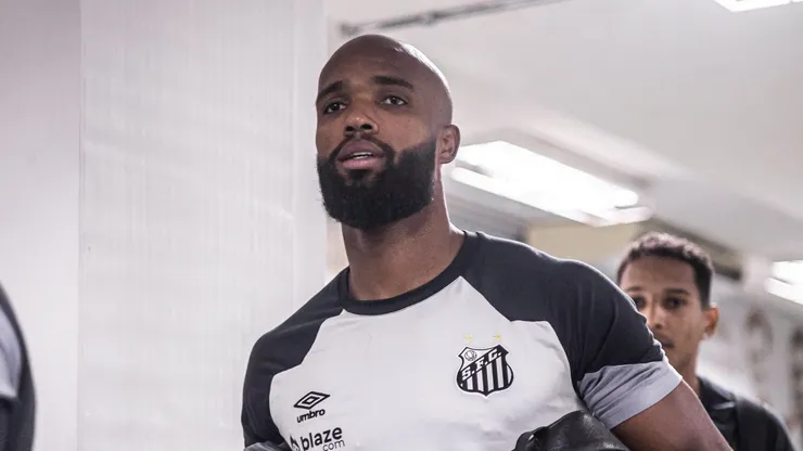 Fotos: Raul Baretta/ Santos FC - Messias ficou no banco contra o Coxa.