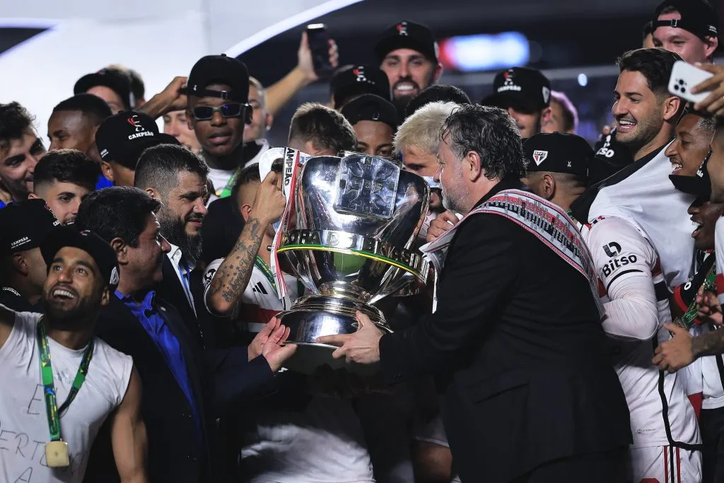 Jogadores do São Paulo comemoram título - Foto: Ettore Chiereguini/AGIF