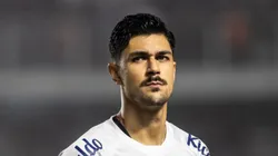 Foto: Abner Dourado/AGIF - João Basso é o atual camisa 2 santista.