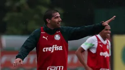 Foto: Cesar Greco/Palmeiras - Treinador participa de 'rachão' e faz gol da vitória