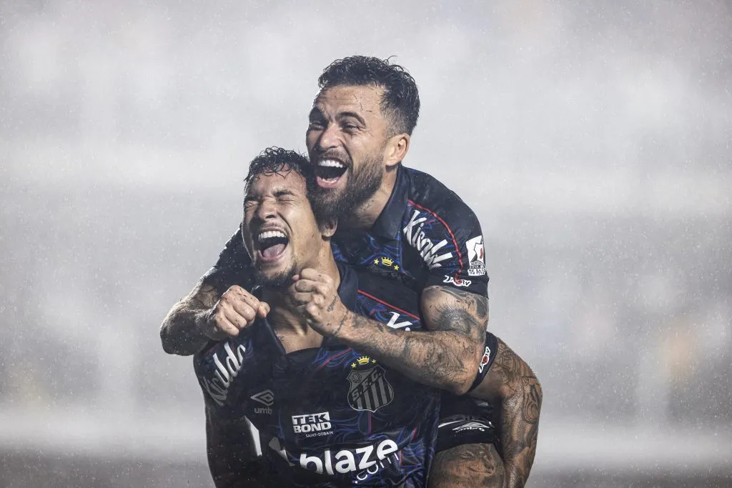 Foto: Abner Dourado/AGIF – Marcos Leonardo e Lucas Lima são nomes que podem decidir para o Santos