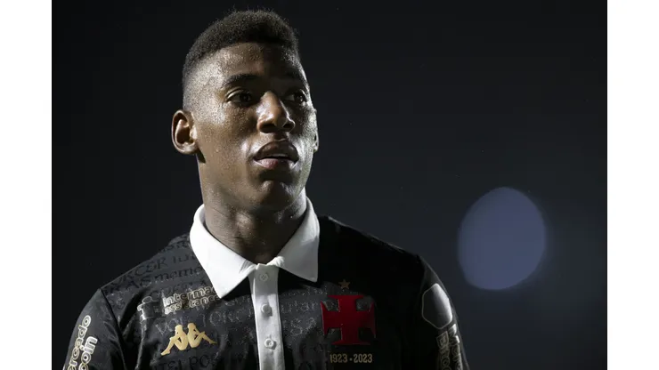 Léo é BARRADO no Vasco em meio a não pagamento no São Paulo - Foto: Jorge Rodrigues/AGIF
