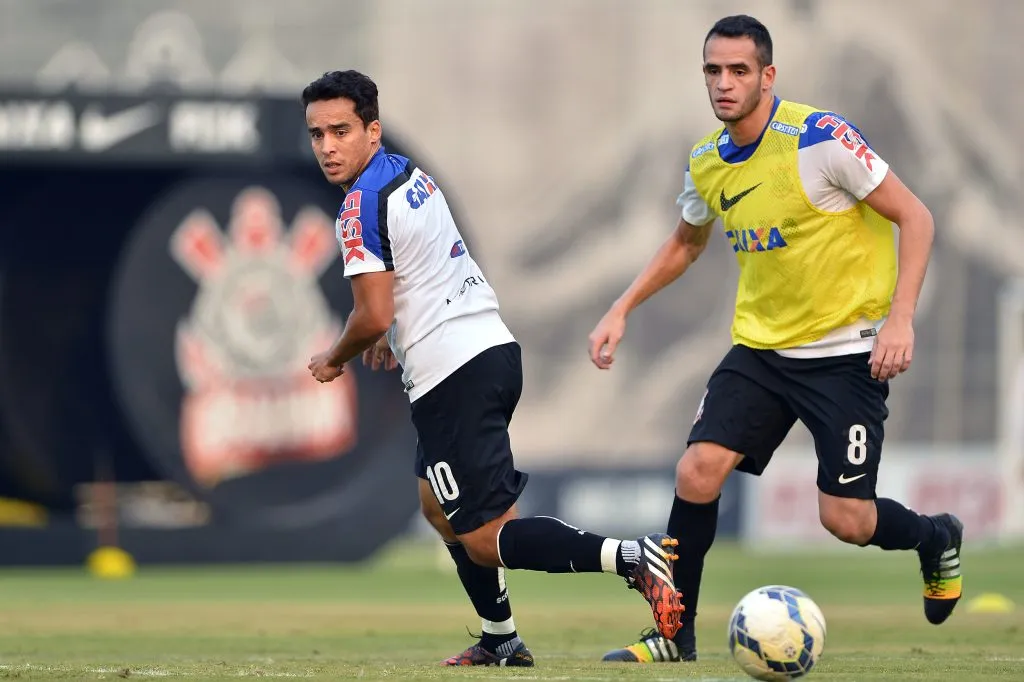 Foto: Mauro Horita/AGIF – Jadson fez boa dupla com Renato Augusto, em 2015