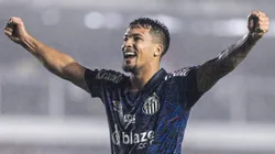 Foto: Abner Dourado/AGIF - Marcos Leonardo vem brilhando pelo Santos.