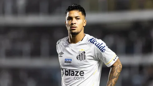 Marcos Leonardo pode FICAR FORA do clássico contra o Corinthians - Foto: Abner Dourado/AGIF