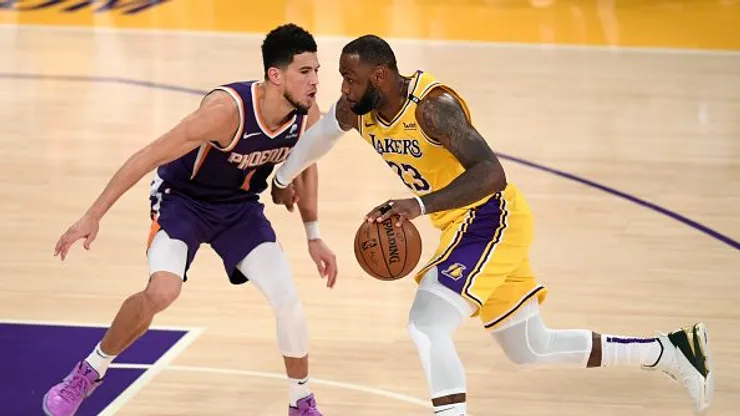LeBron James e Devin Booker: protagonistas do duelo desta quinta-feira (26)