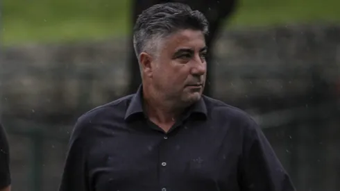 MG - Belo Horizonte - 04/01/2018 - Apresentacao Ricardo Oliveira - Altetico-MG - Alexandre Gallo ao lado de Ricardo Oliveira durante sua apresentação oficial no Atletico-MG em coletiva de imprensa no CT Cidade do Galo. Foto: Thomás Santos/AGIF