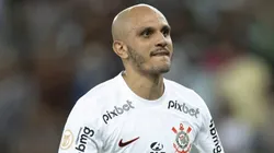 Foto: Jorge Rodrigues/AGIF - Fábio Santos anunciou sua aposentadoria no fim da temporada