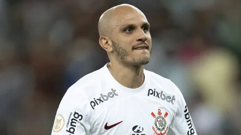 Foto: Jorge Rodrigues/AGIF - Fábio Santos anunciou sua aposentadoria no fim da temporada