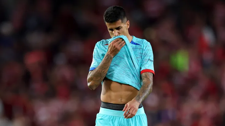 Foto: Fran Santiago/Getty Images - João Cancelo 'sofreu' com Newerton