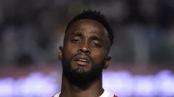 Mendoza jogador do Santos durante aquecimento antes da partida contra o Cruzeiro no estadio Vila Belmiro pelo campeonato Brasileiro A 2023. Foto: Marcello Zambrana/AGIF