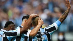 Viagem marcada, CONFIRMADO, futuro de Douglas Costa é exposto - Foto: Pedro H. Tesch/AGIF