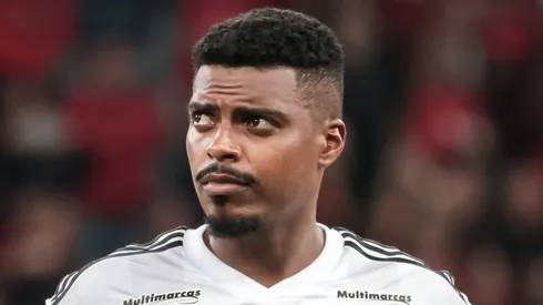 Foto: Robson Mafra/AGIF - Jemerson passa por decisão de Felipão