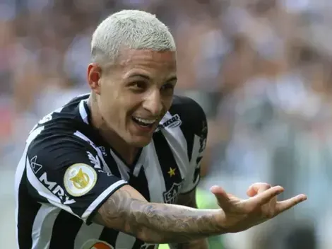 Torcida do Flamengo pede Arana após episódio com família do jogador