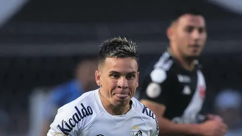 Soltedo jogador do Santos durante partida contra o Vasco no estadio Vila Belmiro pelo campeonato Brasileiro A 2023. Foto: Ettore Chiereguini/AGIF