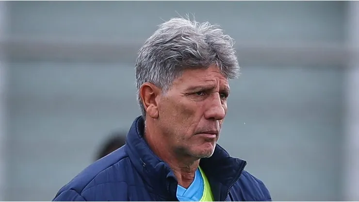 RS - FUTEBOL/ TREINO GREMIO 2023 - ESPORTES - Jogadores do Gremio realizam treino técnico durante a manha desta segunda-feira, no CT Luiz Carvalho, na preparação para a partida valida pelo Campeonato Brasileiro 2023. FOTO: LUCAS UEBEL/GREMIO FBPA