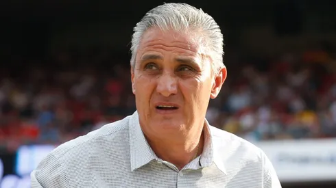 SAO PAULO, BRAZIL - AUGUST 09: The head coach of Corinthians, Tite in action during the match between Sao Paulo and Corinthians for the Brazilian Series A 2015 at Morumbi stadium on August 09, 2015 in Sao Paulo, Brazil. (Photo by Alexandre Schneider/Getty Images)