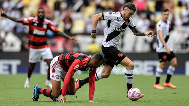 Foto: Thiago Ribeiro/AGIF - Fabrício Bruno se encontra com Vegetti