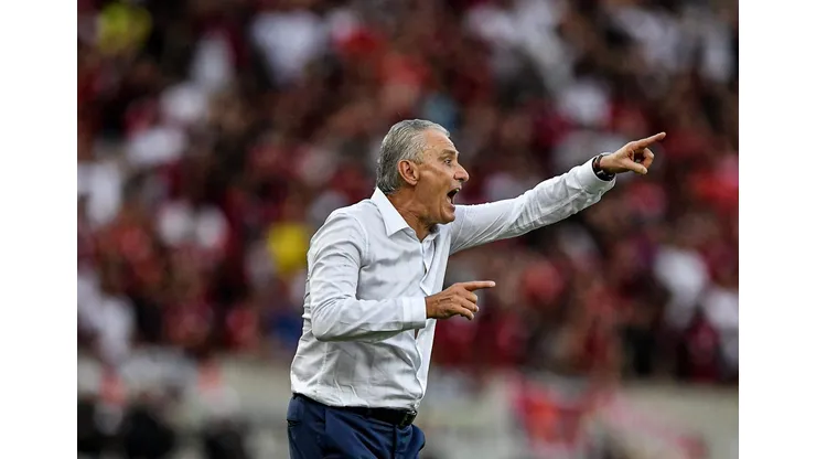 RJ - RIO DE JANEIRO - 22/10/2023 - BRASILEIRO A 2023, FLAMENGO X VASCO - Tite tecnico do Flamengo durante partida contra o Vasco no estadio Maracana pelo campeonato Brasileiro A 2023. Foto: Thiago Ribeiro/AGIF