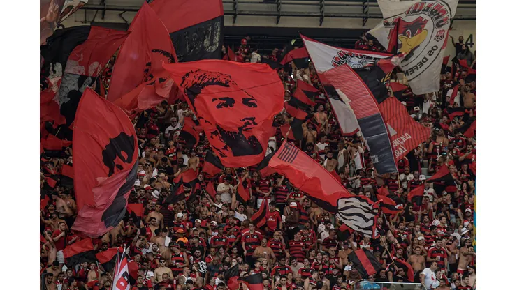 "Pode ser um problema"; Mauro Cezar QUESTIONA desempenho do Flamengo no Maracanã no Brasileirão - Foto: Thiago Ribeiro/AGIF