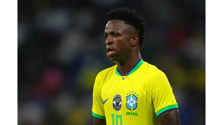 Alex Caparros/Getty Images. CBF se pronuncia sobre caso de racismo sofrido por Vini Jr.